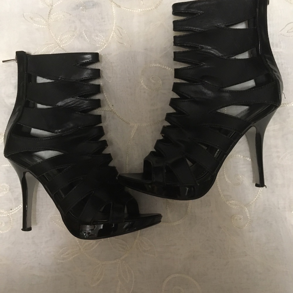 Shoes - Picture 2 of 5